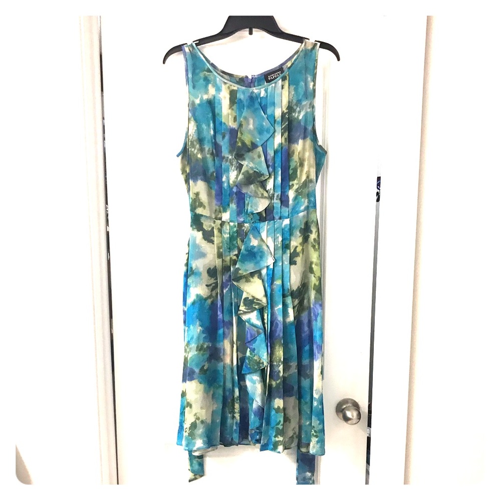 Blue & Green watercolor floral sz 14